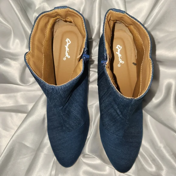 Qupid Denim Booties | Rose Design | Sz 8 - Picture 3 of 4